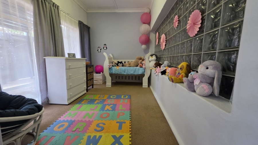 To Let 3 Bedroom Property for Rent in Wilkeville North West